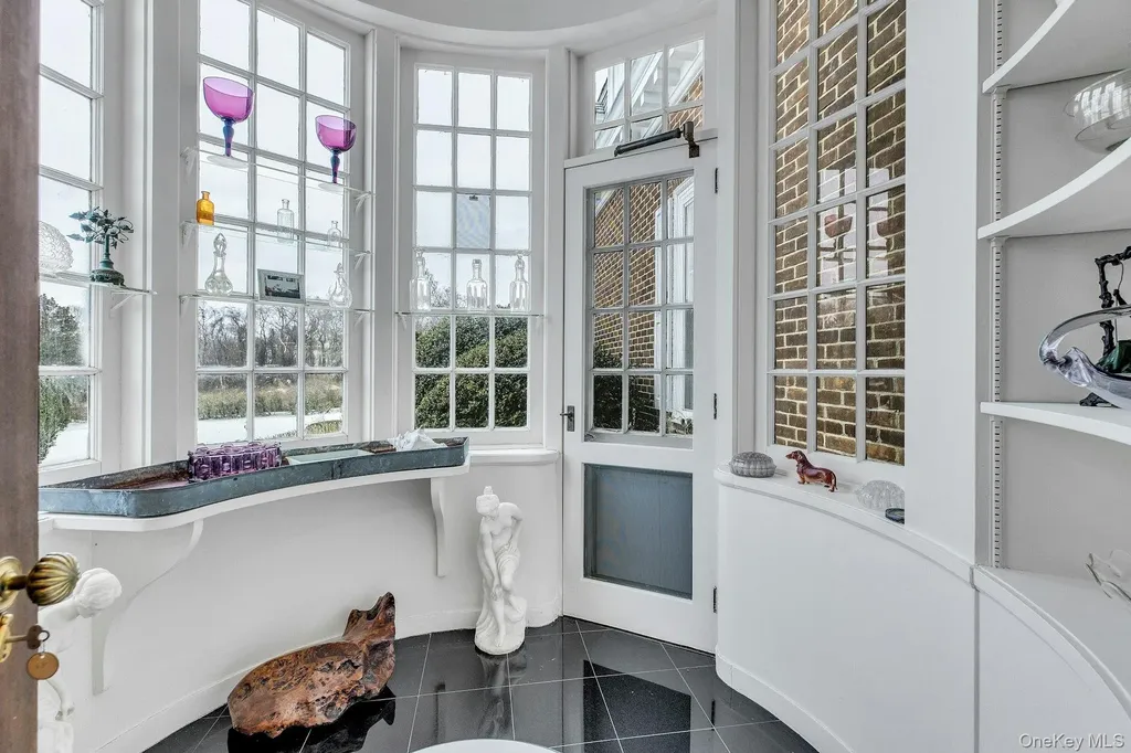 2 Wallis Lane Saint James NY 11780