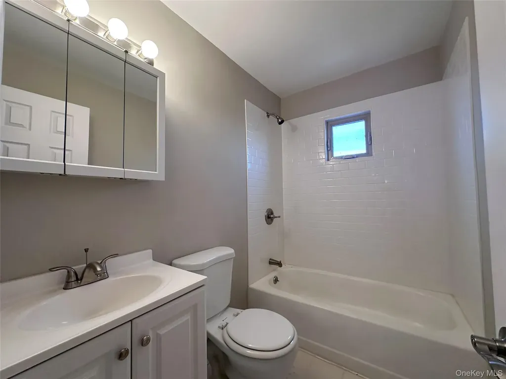 2449 Union Boulevard Islip NY 11751