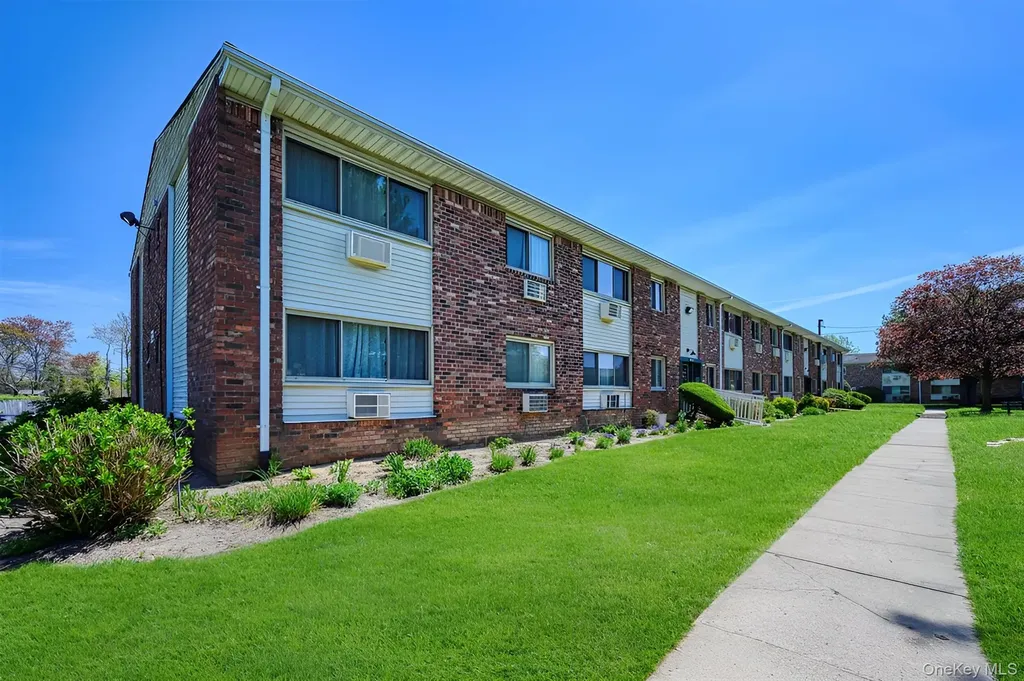 2449 Union Boulevard Islip NY 11751