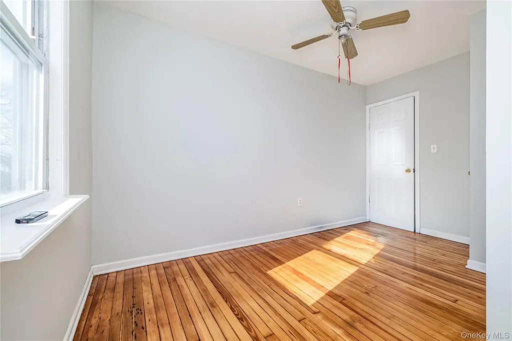 101 Harris Avenue Freeport NY 11520