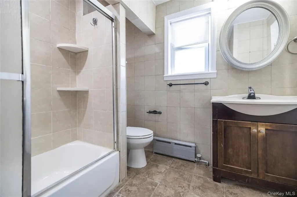 101 Harris Avenue Freeport NY 11520