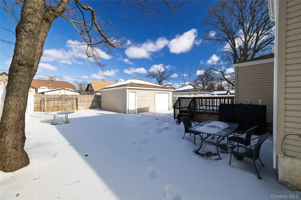 101 Harris Avenue Freeport NY 11520