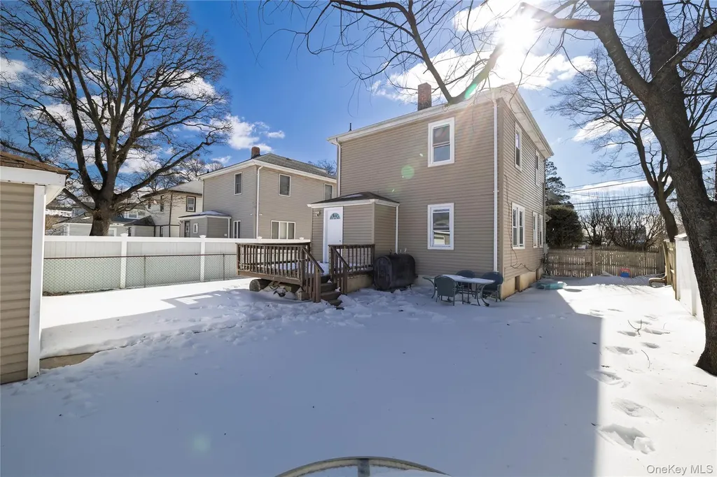 101 Harris Avenue Freeport NY 11520
