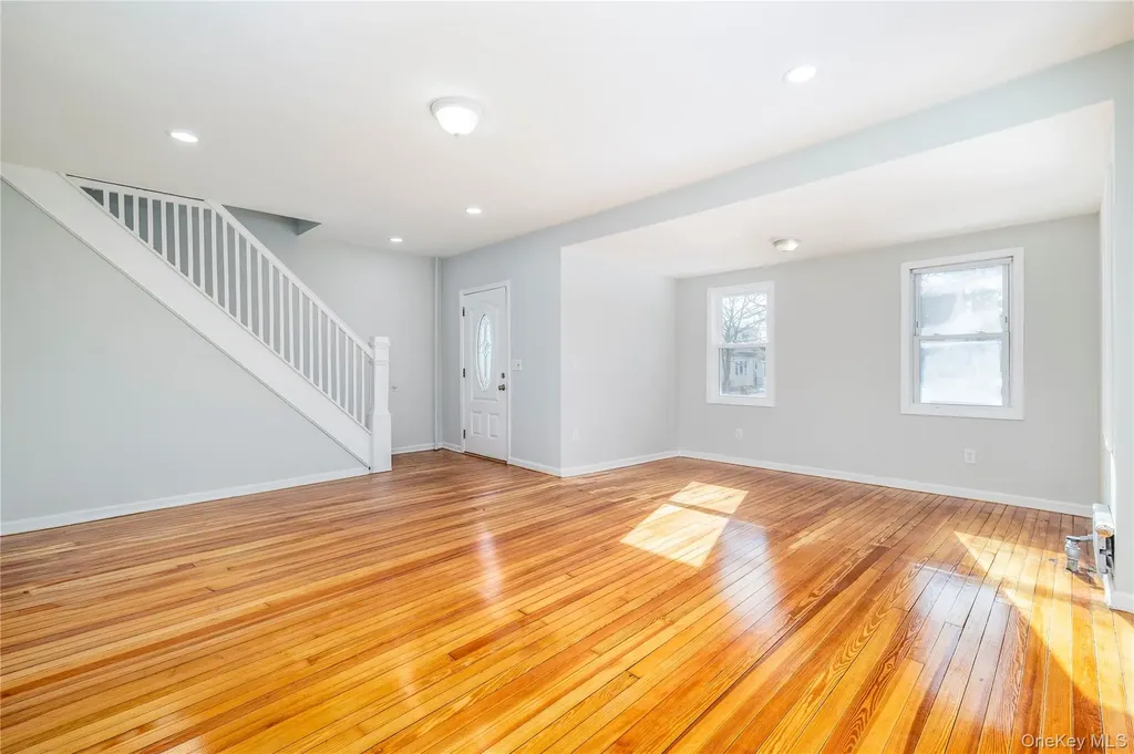 101 Harris Avenue Freeport NY 11520