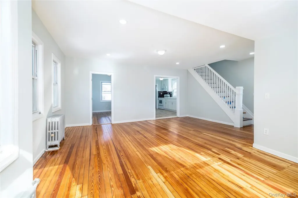 101 Harris Avenue Freeport NY 11520