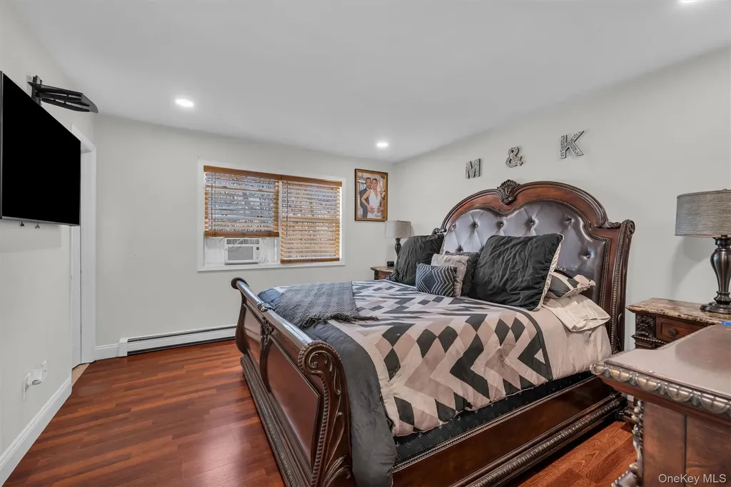 19 Summit Farmingville NY 11738