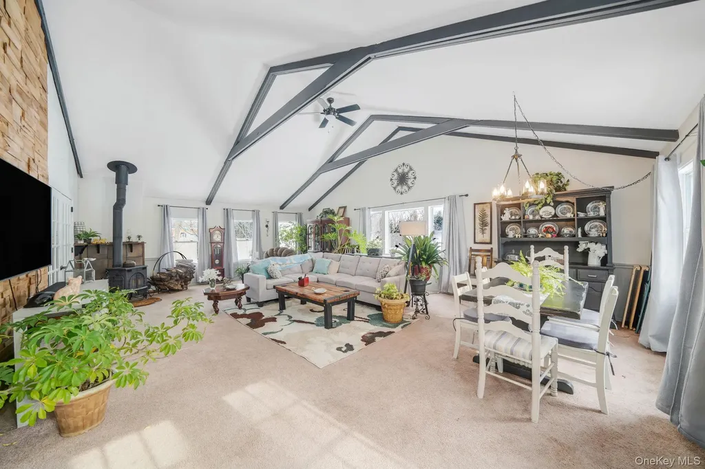 6 Howe Court Coram NY 11727