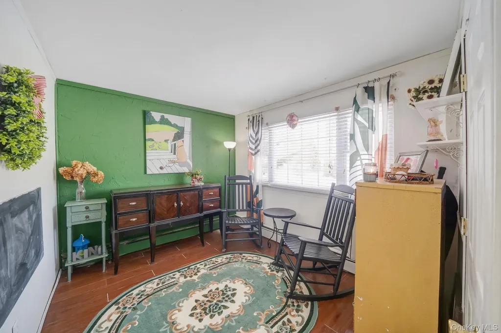 6 Howe Court Coram NY 11727