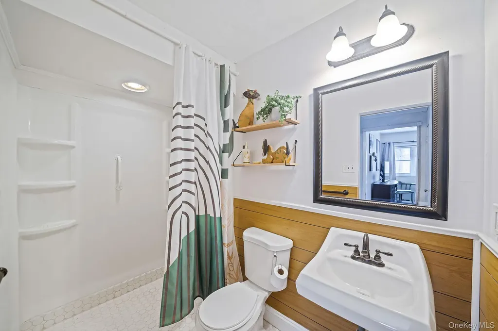 6 Howe Court Coram NY 11727
