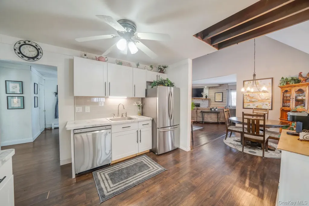 6 Howe Court Coram NY 11727