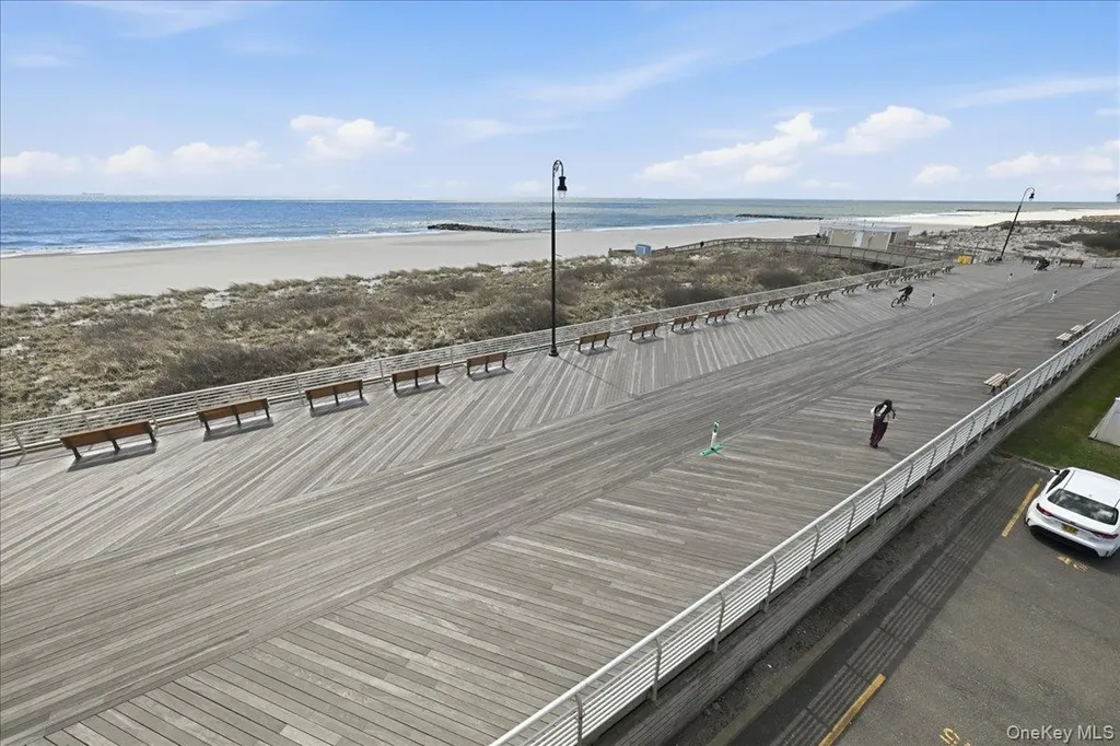 750 W Broadway Long Beach NY 11561