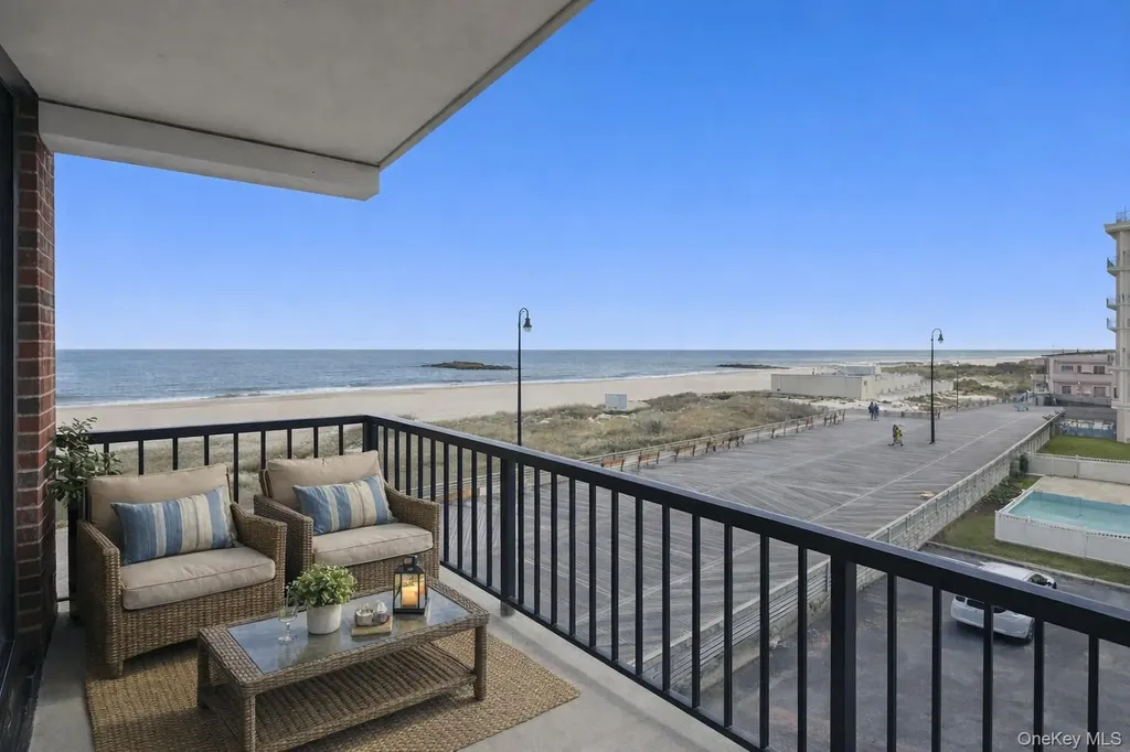 750 W Broadway Long Beach NY 11561