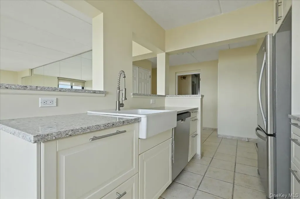 750 W Broadway Long Beach NY 11561