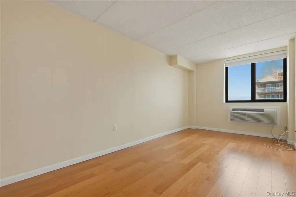 750 W Broadway Long Beach NY 11561