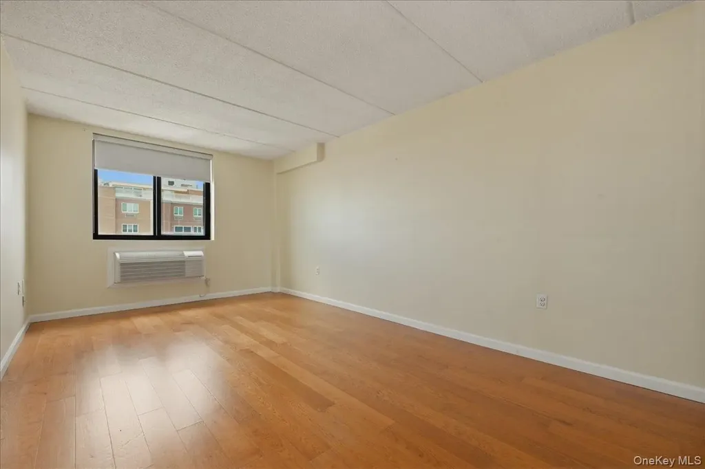 750 W Broadway Long Beach NY 11561