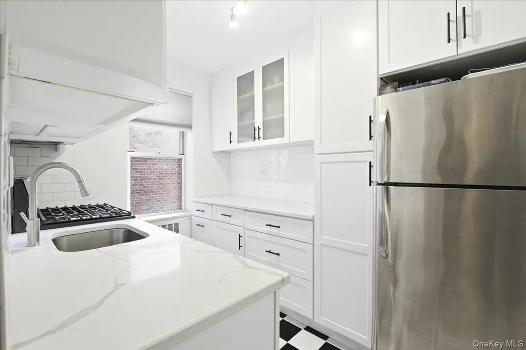 67-38 108th Street Forest Hills NY 11375