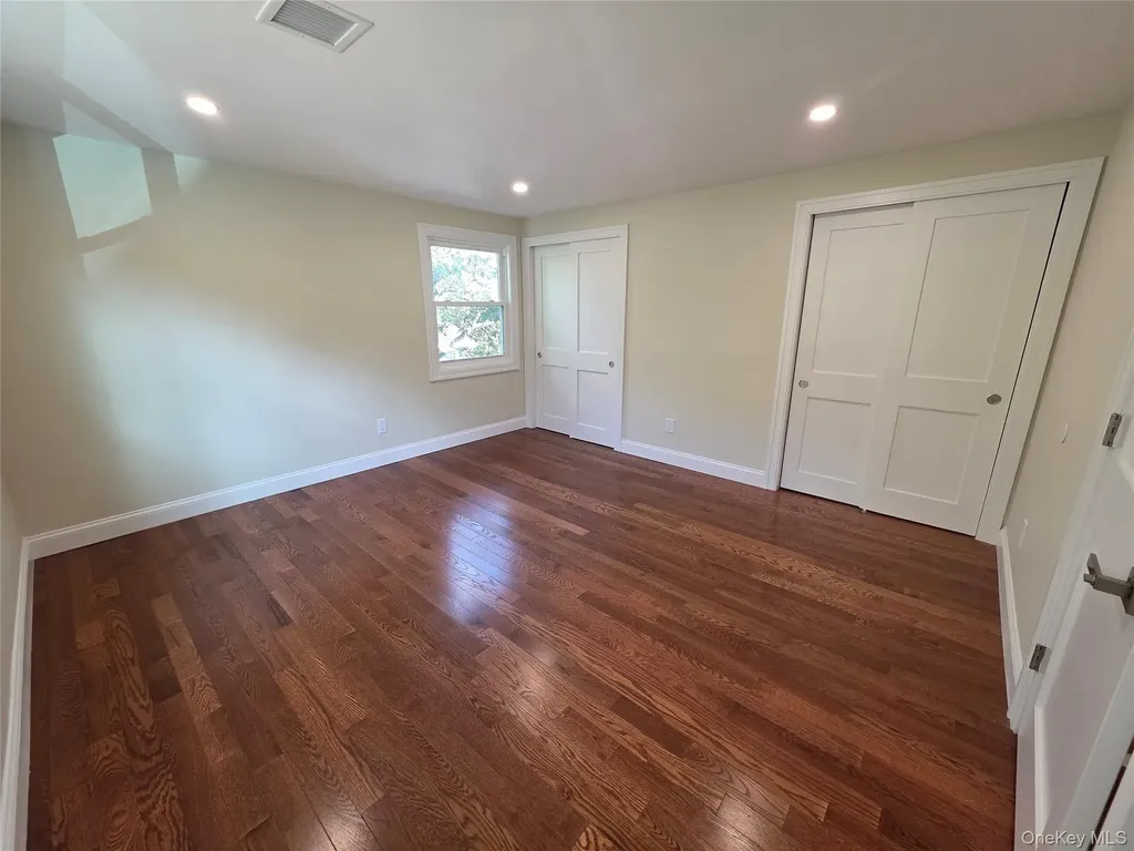5 Bently Lane Stony Brook NY 11790