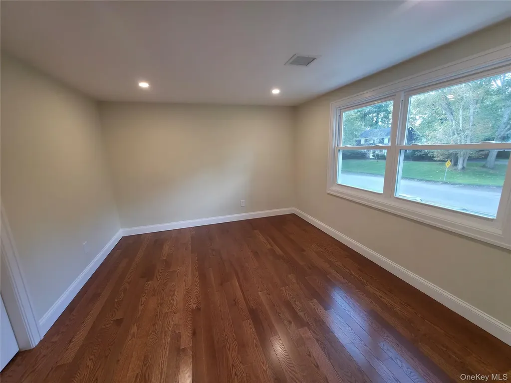 5 Bently Lane Stony Brook NY 11790