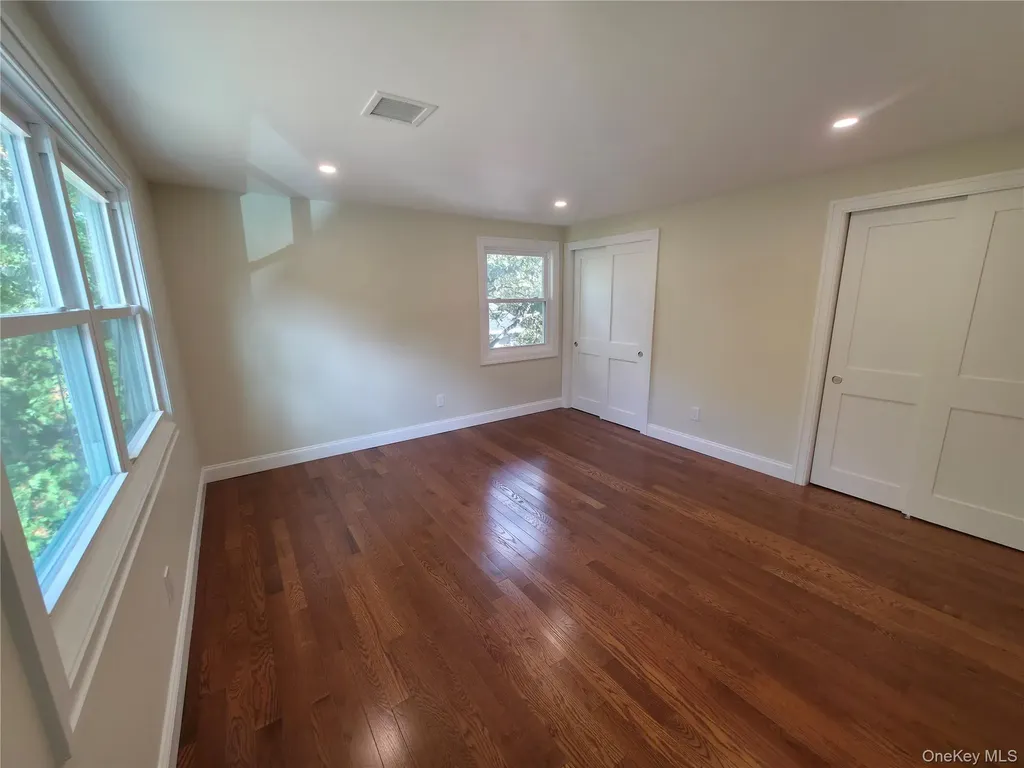 5 Bently Lane Stony Brook NY 11790