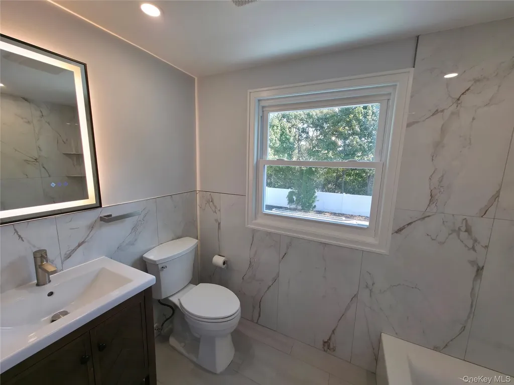 5 Bently Lane Stony Brook NY 11790