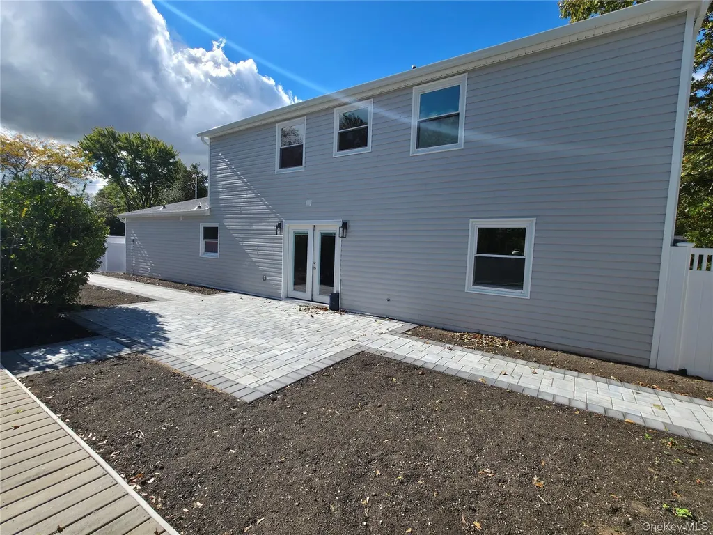 5 Bently Lane Stony Brook NY 11790