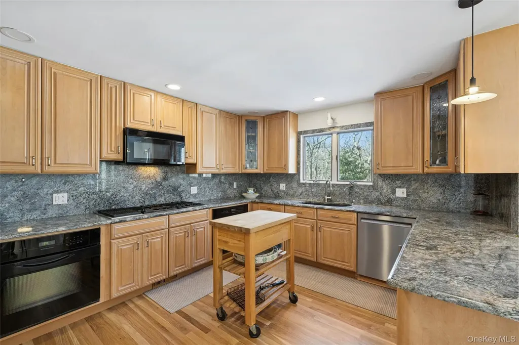 15 Rivers Road East Hampton NY 11937