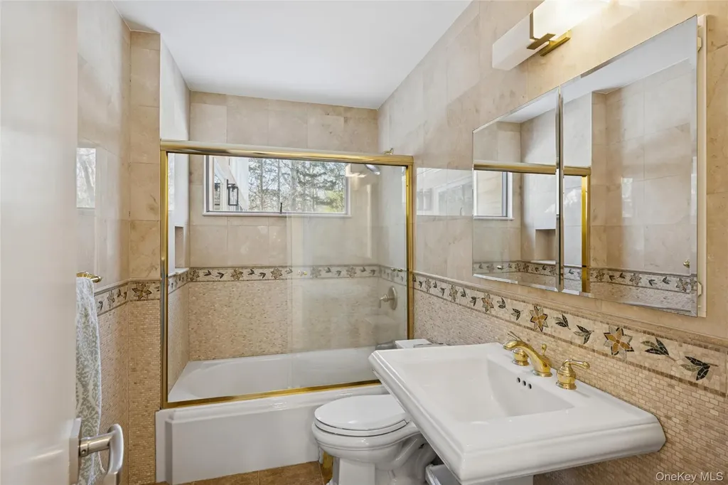 15 Rivers Road East Hampton NY 11937