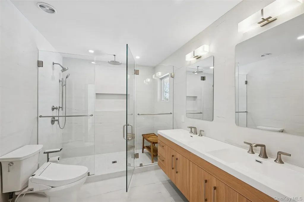15 Rivers Road East Hampton NY 11937