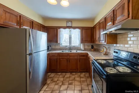 2 Clifton Terrace Kingston NY 12401