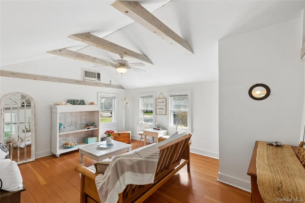 3 Lincoln Street Westhampton NY 11977