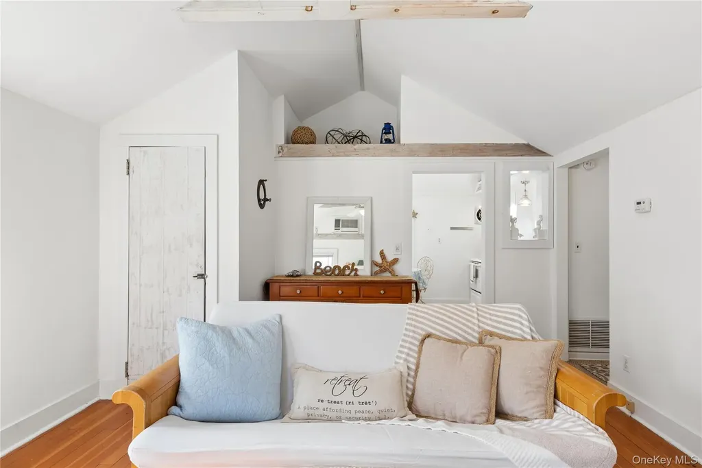 3 Lincoln Street Westhampton NY 11977