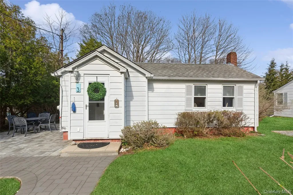 3 Lincoln Street Westhampton NY 11977