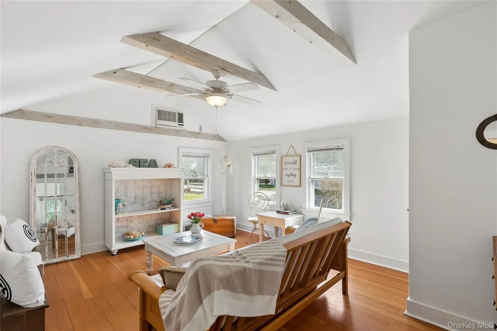 3 Lincoln Street Westhampton NY 11977