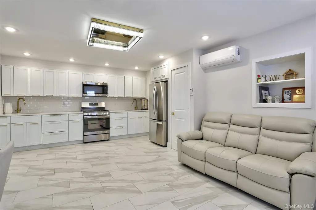 18 Wilsher Drive Monsey NY 10952