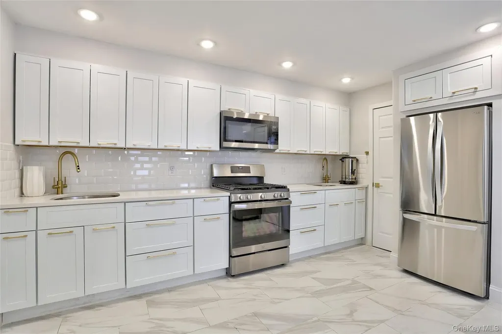 18 Wilsher Drive Monsey NY 10952