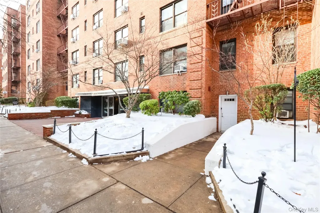 11045 71st Road Forest Hills NY 11375