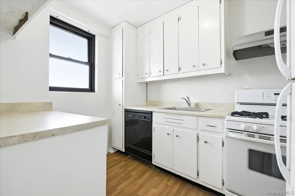 90-50 Union Turnpike Glendale NY 11385