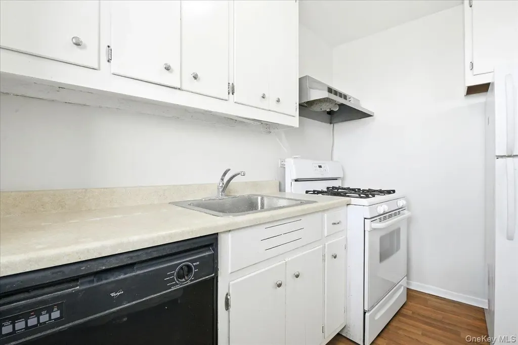 90-50 Union Turnpike Glendale NY 11385