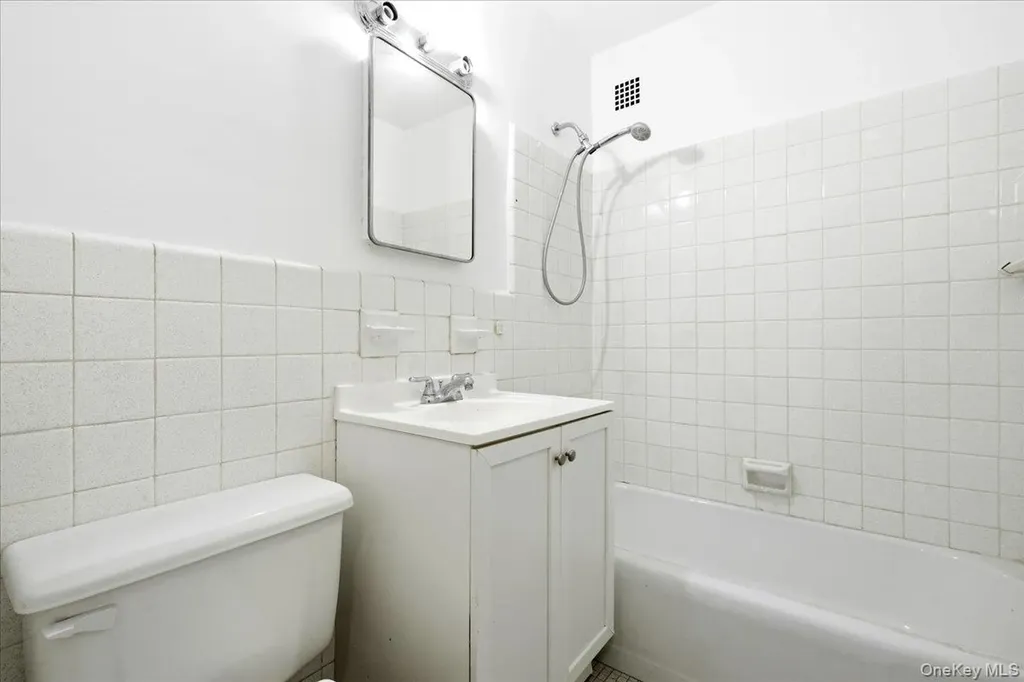 90-50 Union Turnpike Glendale NY 11385