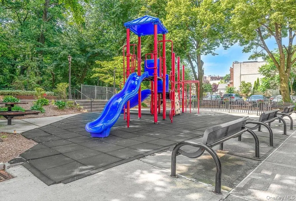 90-50 Union Turnpike Glendale NY 11385