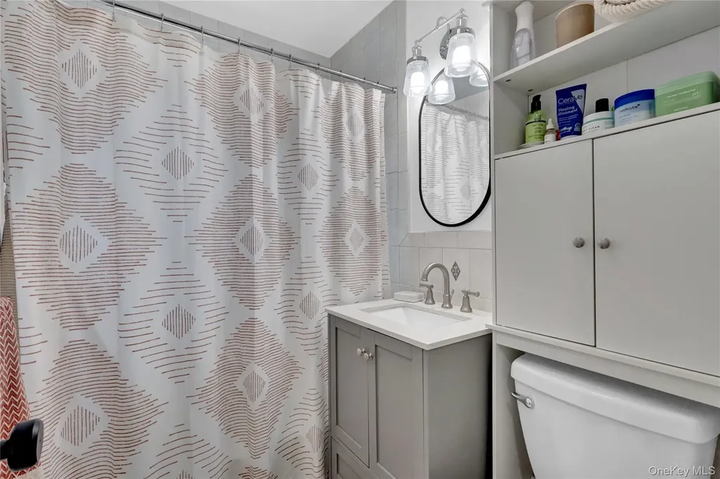 65 W Broadway Long Beach NY 11561