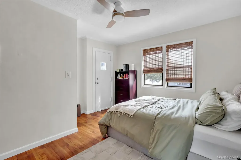 65 W Broadway Long Beach NY 11561
