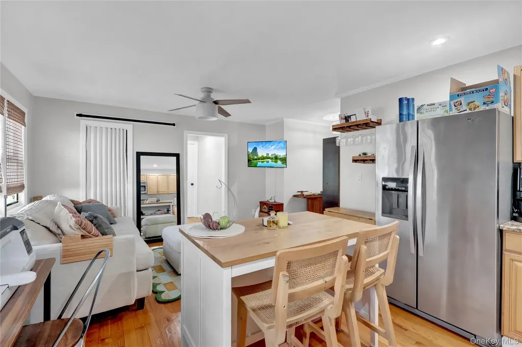 65 W Broadway Long Beach NY 11561