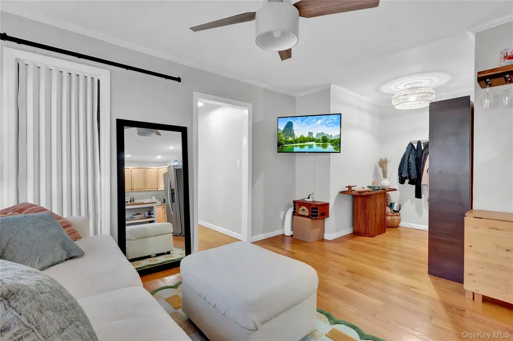 65 W Broadway Long Beach NY 11561