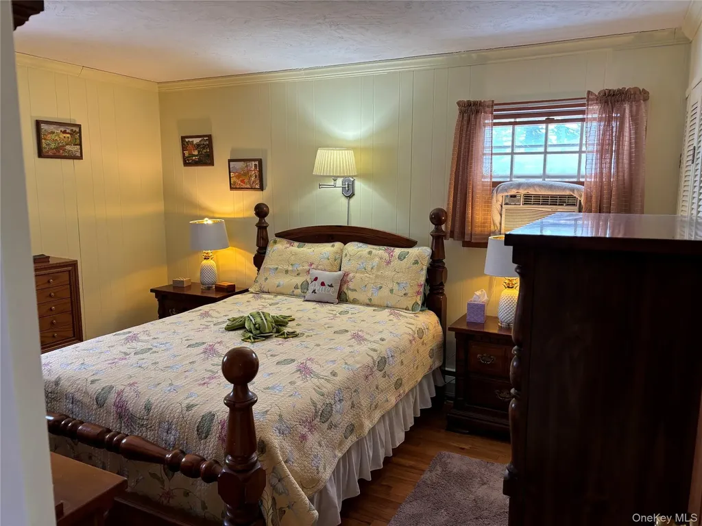 126 Michael Road Oakdale NY 11769