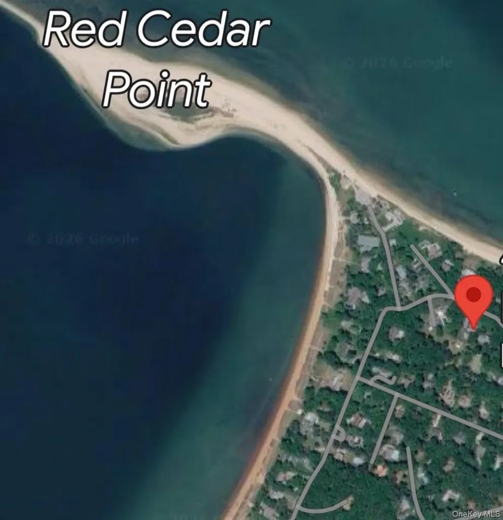 41 Red Cedar Point Hampton Bays NY 11946