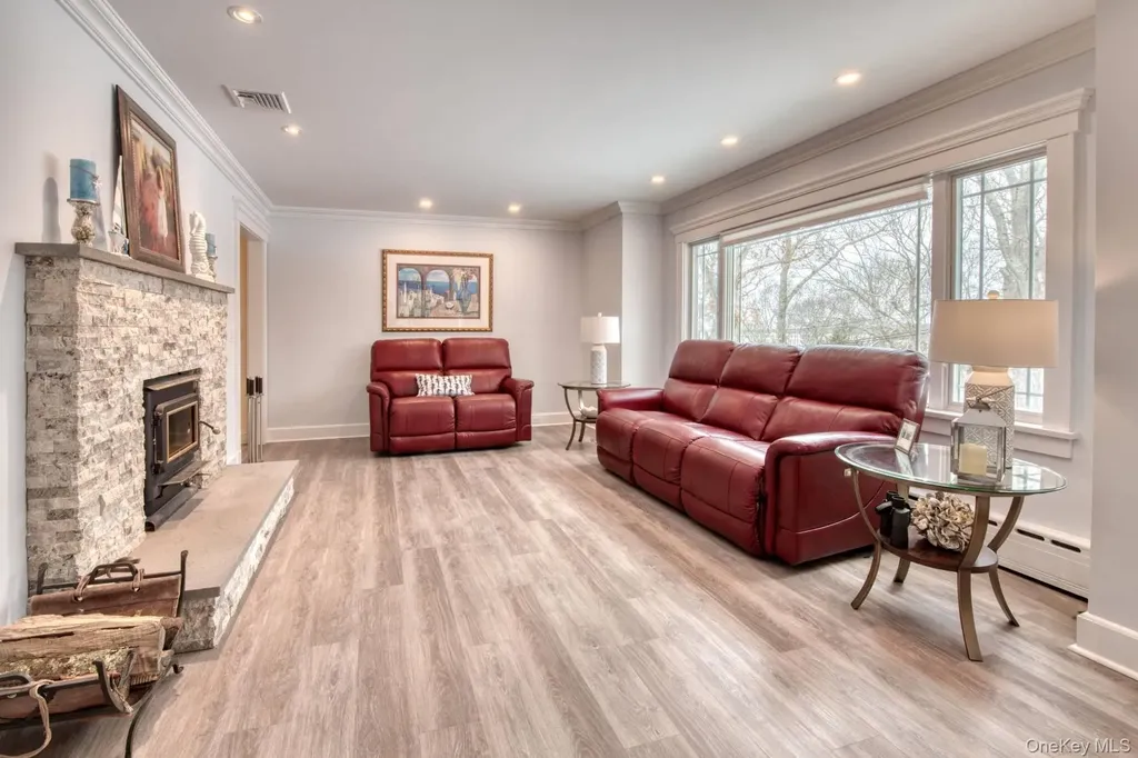 41 Red Cedar Point Hampton Bays NY 11946