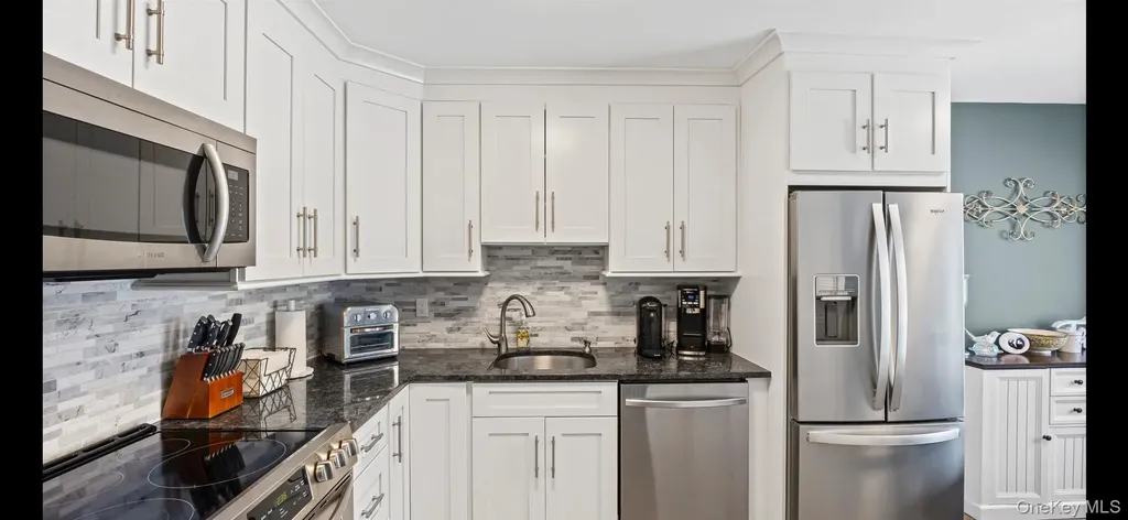 231 Springmeadow Drive Holbrook NY 11741