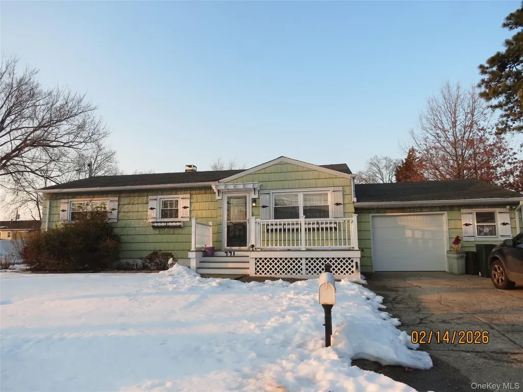 771 Peconic Avenue West Babylon NY 11704