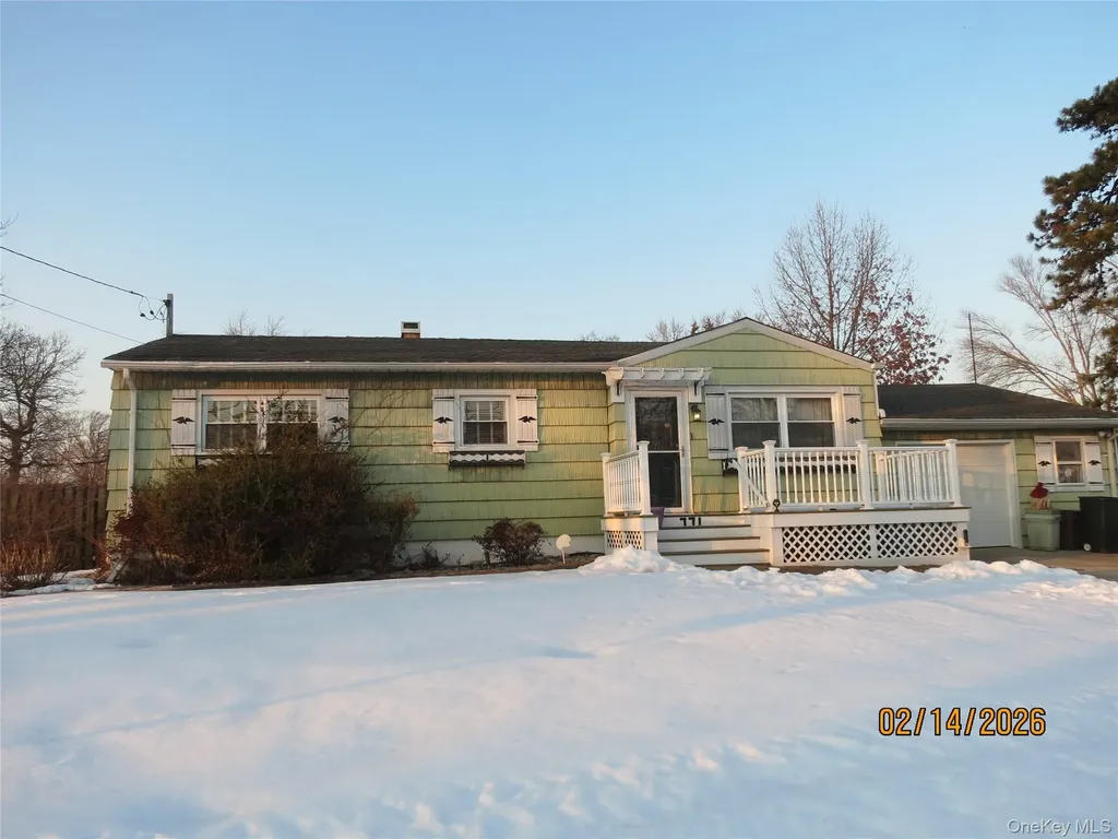 771 Peconic Avenue West Babylon NY 11704